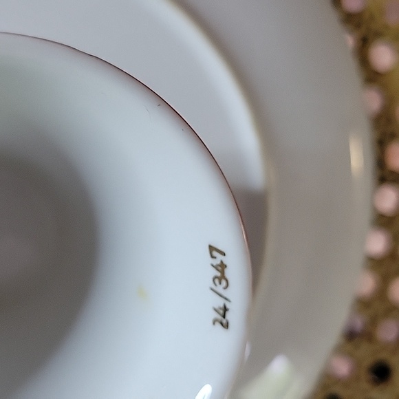 Cottagecore Strawberry Pedestal Plate - Picture 5 of 6